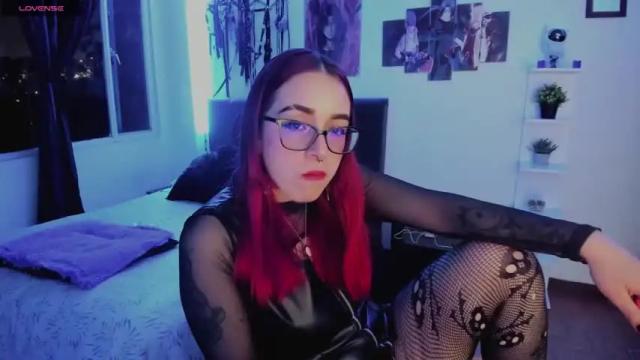 Image 3 of samanta_smithh Stream on Chaturbate on 15 months ago