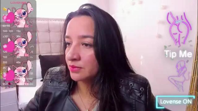Image 2 of samanta_sweet320 Stream on Chaturbate on 5 months ago