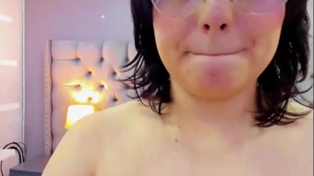 Image 12 of samantaa_g Stream on Chaturbate on 1 month ago