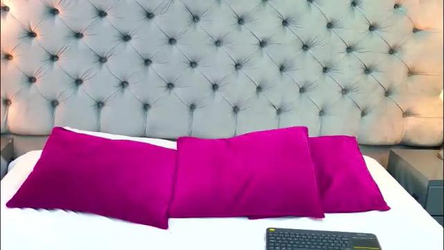 Image 12 of samantaa_g Stream on Chaturbate on 29 days ago