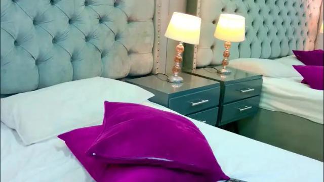 Image 7 of samantaa_g Stream on Chaturbate on 24 days ago