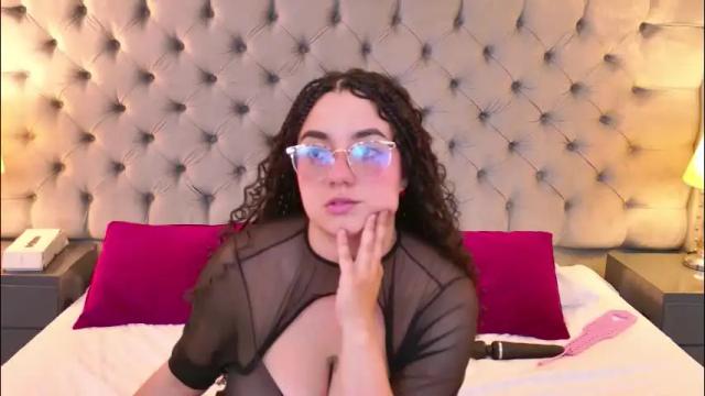 Image 4 of samantaa_g Stream on Chaturbate on 16 days ago