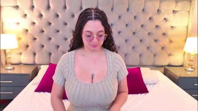 Image 11 of samantaa_g Stream on Chaturbate on 11 days ago