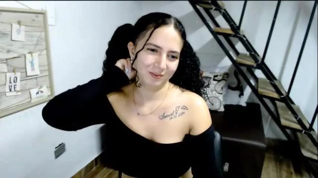 Image 2 of samantha2girl Stream on Chaturbate on 1 month ago