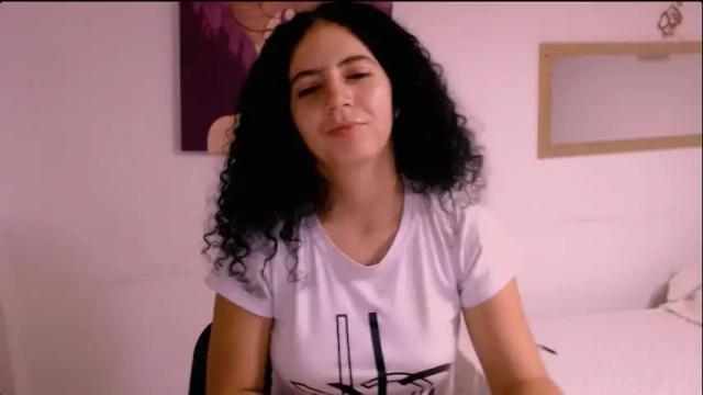 Image 2 of samantha2girl Stream on Chaturbate on 1 month ago