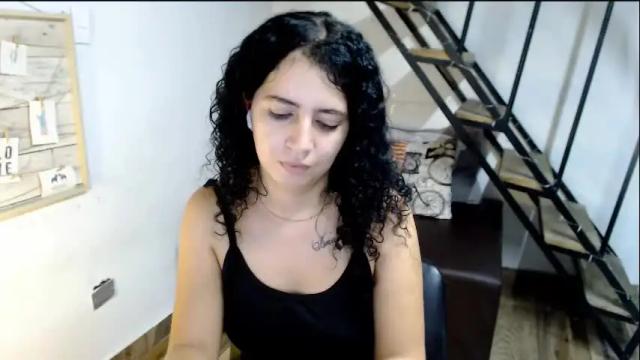 Image 2 of samantha2girl Stream on Chaturbate on 1 month ago