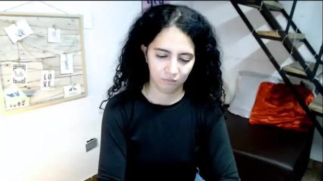 Image 10 of samantha2girl Stream on Chaturbate on 3 days ago