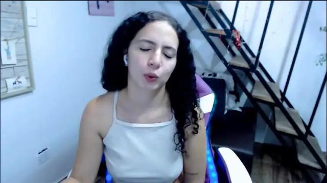 Image 6 of samantha2girl Stream on Chaturbate on 2 months ago