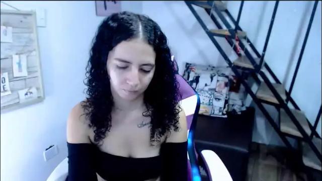 Image 10 of samantha2girl Stream on Chaturbate on 2 months ago