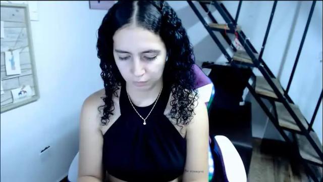Image 3 of samantha2girl Stream on Chaturbate on 1 month ago