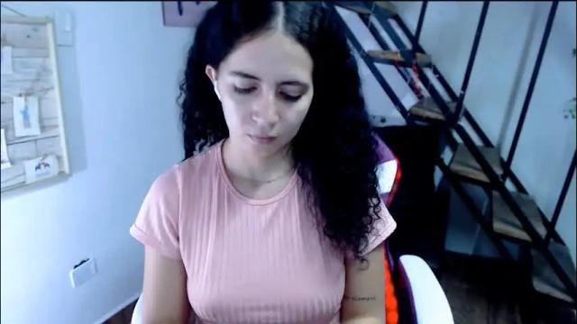 Image 3 of samantha2girl Stream on Chaturbate on 1 month ago