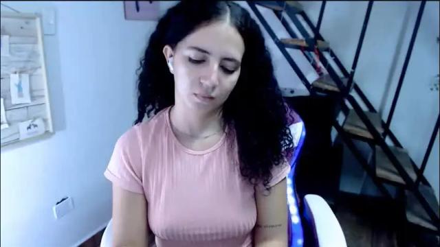 Image 4 of samantha2girl Stream on Chaturbate on 1 month ago