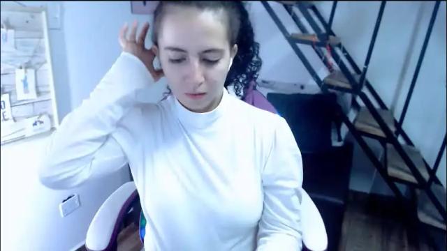 Image 2 of samantha2girl Stream on Chaturbate on 1 month ago
