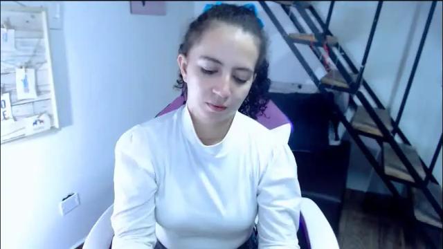 Image 4 of samantha2girl Stream on Chaturbate on 1 month ago