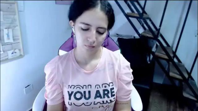 Image 6 of samantha2girl Stream on Chaturbate on 1 month ago