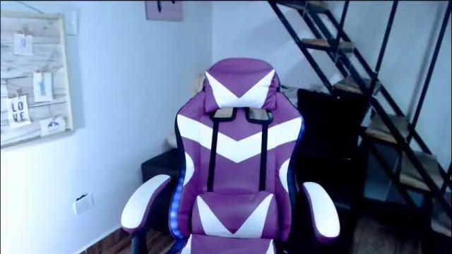 Image 2 of samantha2girl Stream on Chaturbate on 1 month ago