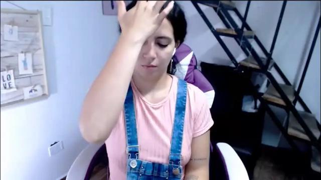 Image 12 of samantha2girl Stream on Chaturbate on 25 days ago