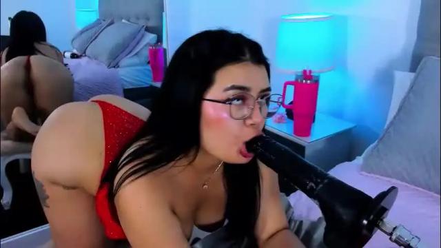 Image 2 of samantha__vega Stream on Chaturbate on 2 months ago