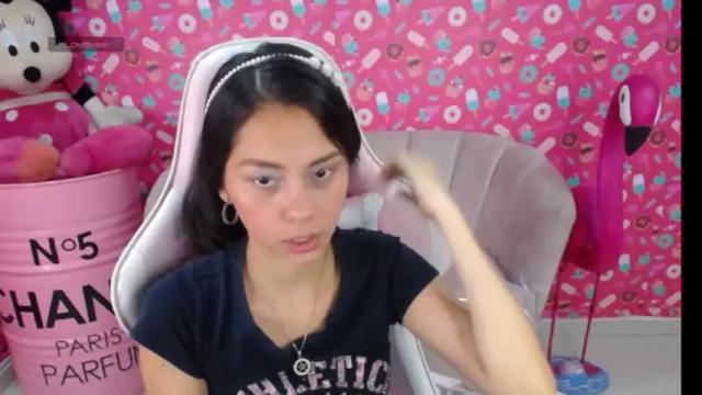 Image 4 of samantha_collins_a Stream on Chaturbate on 17 months ago