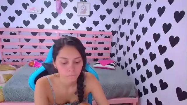 Image 8 of samantha_collins_a Stream on Chaturbate on 12 months ago