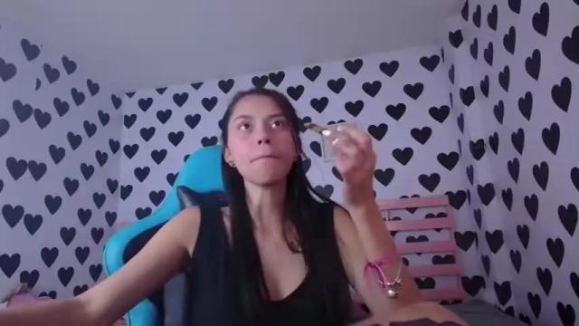 Image 2 of samantha_collins_a Stream on Chaturbate on 12 months ago