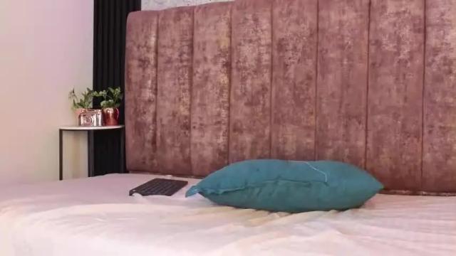 Image 7 of samantha_daviss Stream on Chaturbate on 14 months ago