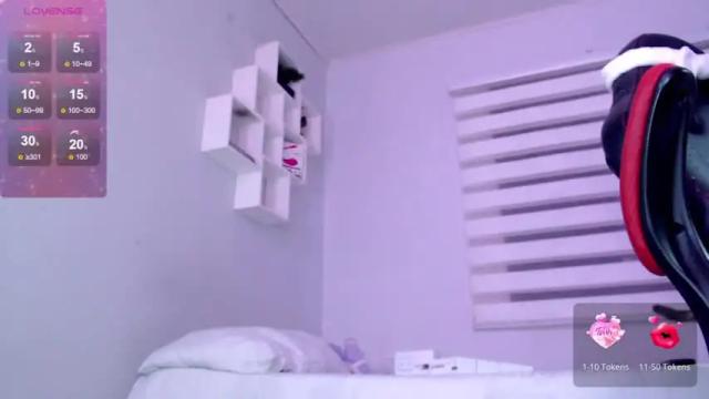 Image 12 of samantha_dollsx Stream on Chaturbate on 16 months ago