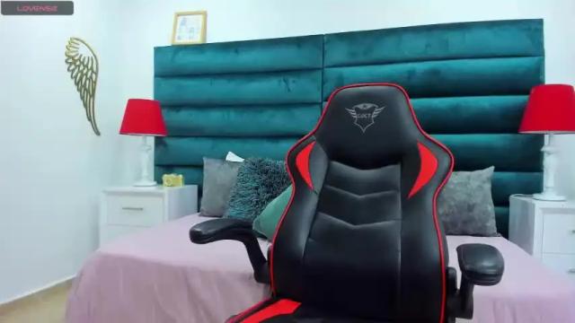 Image 11 of samantha_honey8 Stream on Chaturbate on 16 months ago