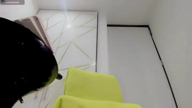 Image 12 of samantha_larusso_ Stream on Chaturbate on 13 months ago