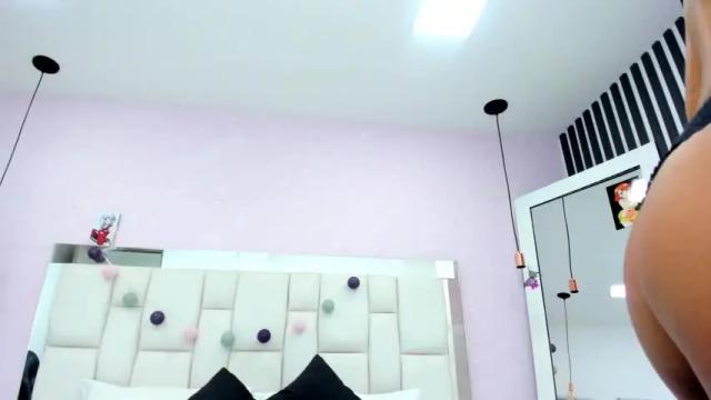 Image 11 of samantha_lopez18 Stream on Chaturbate on 15 months ago