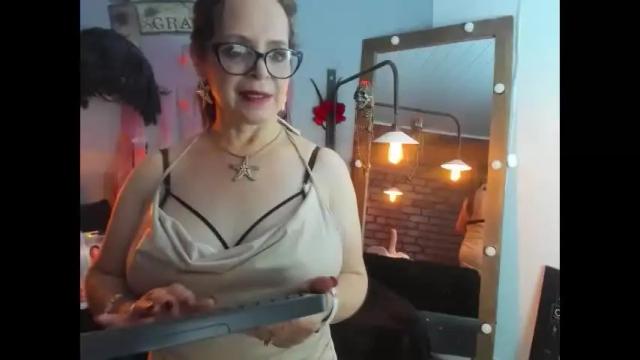 Image 7 of samantha_mature56 Stream on Chaturbate on 13 days ago