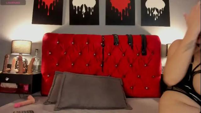 Image 10 of samantha_mouret Stream on Chaturbate on 1 month ago