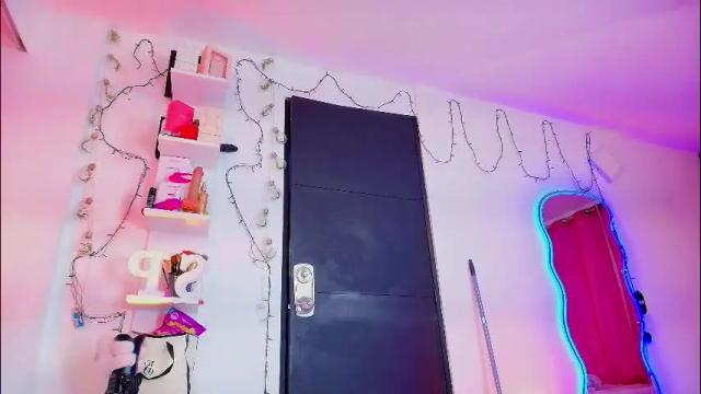 Image 8 of samantha_pagnini Stream on Chaturbate on 1 month ago