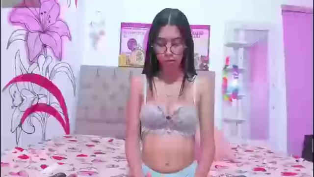 Image 3 of samantha_pucket Stream on Chaturbate on 3 months ago