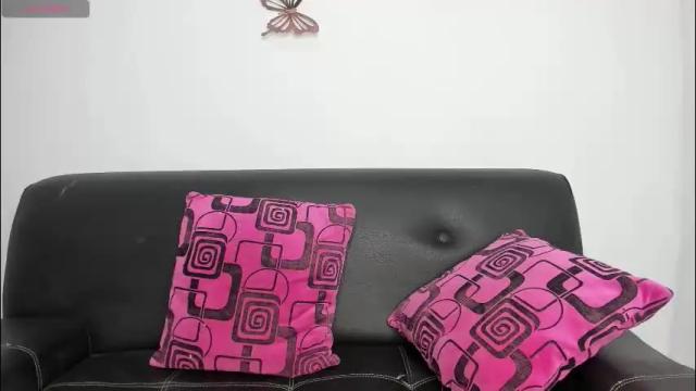 Image 3 of samantha_pucket Stream on Chaturbate on 1 month ago