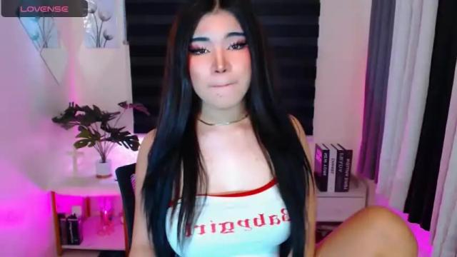 Image 6 of samantha_riches Stream on Chaturbate on 16 months ago