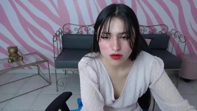 Image 2 of samantha_rodriguezz Stream on Chaturbate on 16 months ago