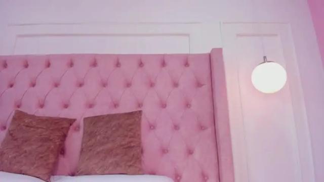 Image 10 of samanthaa_miller Stream on Chaturbate on 19 months ago