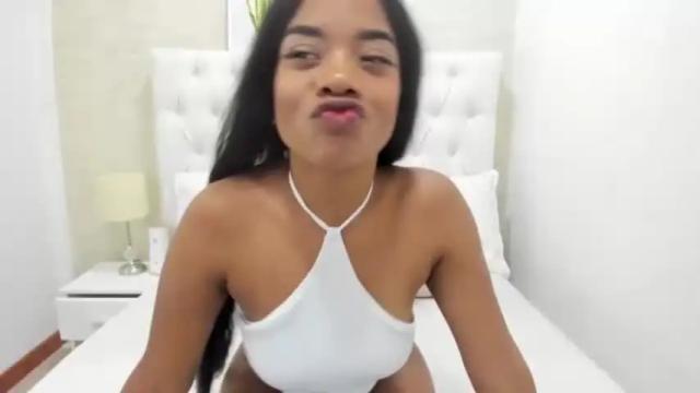 Image 10 of samanthaa_roberts Stream on Chaturbate on 20 months ago