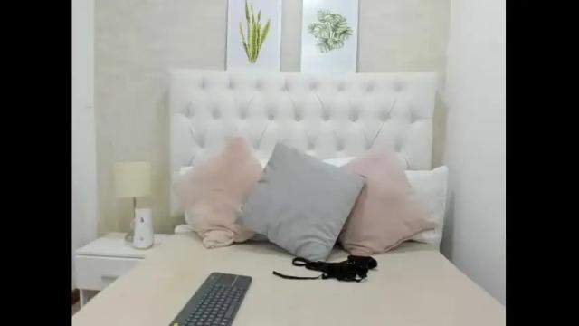 Image 2 of samanthaa_roberts Stream on Chaturbate on 20 months ago