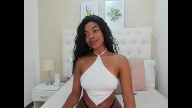 Image 3 of samanthaa_roberts Stream on Chaturbate on 19 months ago