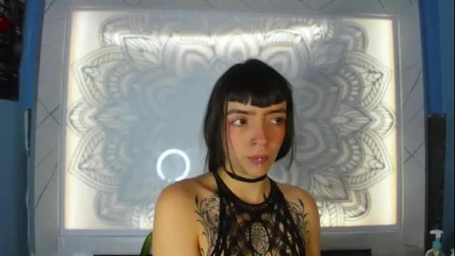 Image 3 of samanthaa_smitth Stream on Chaturbate on 1 month ago
