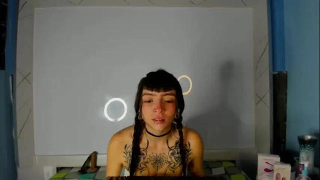 Image 3 of samanthaa_smitth Stream on Chaturbate on 1 month ago