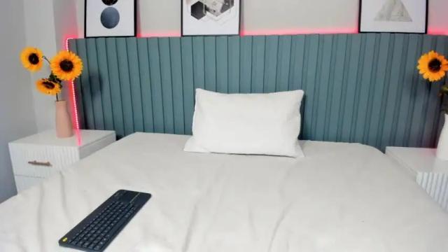 Image 11 of samanthaa_taylor__ Stream on Chaturbate on 15 months ago