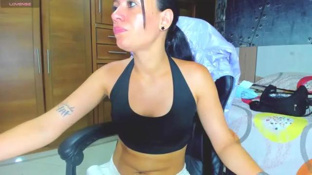 Image 7 of samanthaa_xuee Stream on Chaturbate on 12 months ago