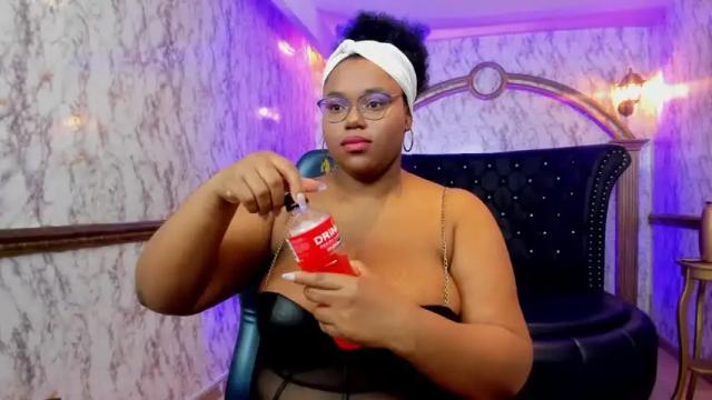 Image 3 of samanthaajackson Stream on Chaturbate on 24 months ago