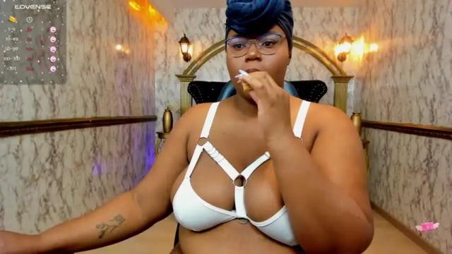 Image 10 of samanthaajackson Stream on Chaturbate on 24 months ago