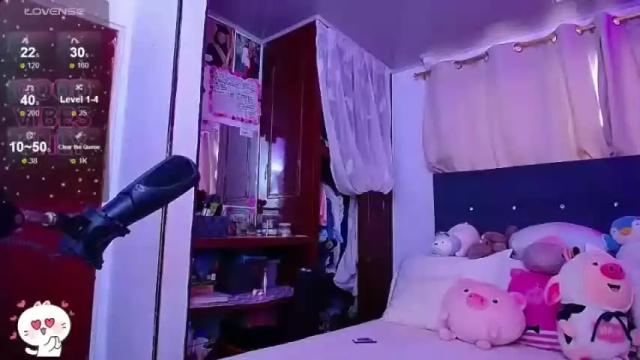 Image 2 of samanthabloom570089 Stream on Chaturbate on 16 months ago