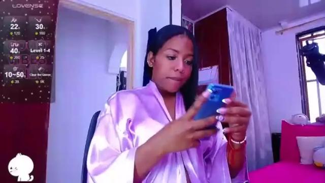 Image 6 of samanthabloom570089 Stream on Chaturbate on 16 months ago