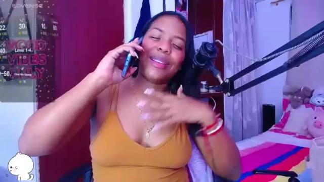 Image 6 of samanthabloom570089 Stream on Chaturbate on 16 months ago